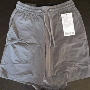 Lululemon Bowline Short 8” Size S, Grey